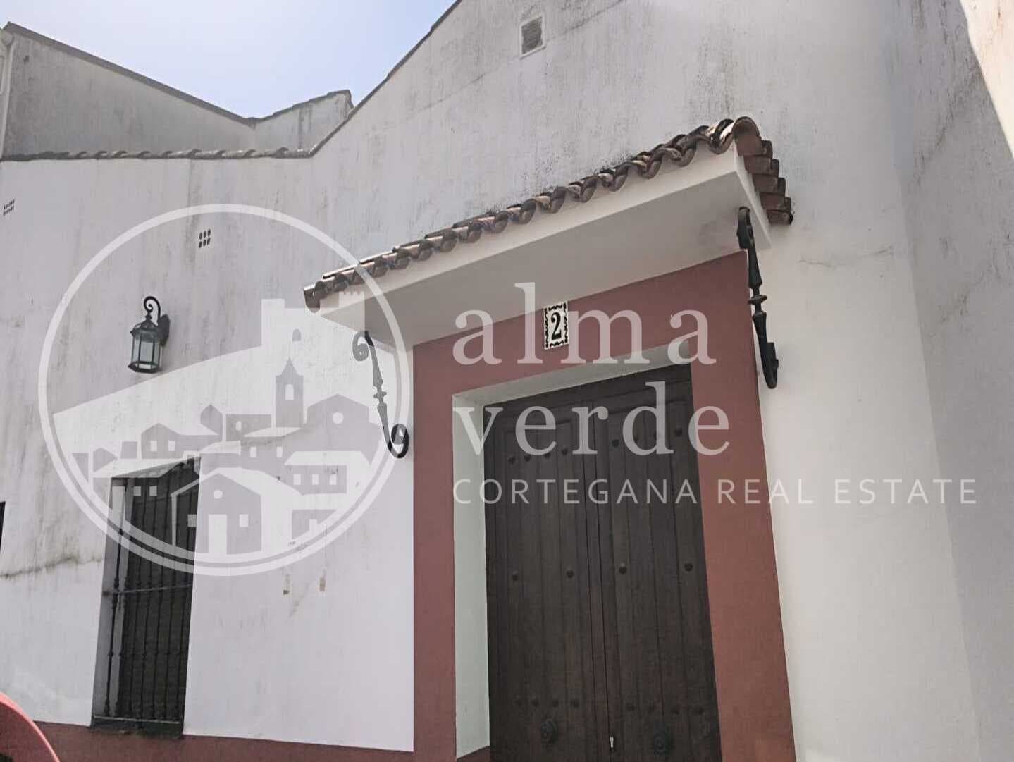 Casa céntrica de esquina frente a la estación - Image 6
