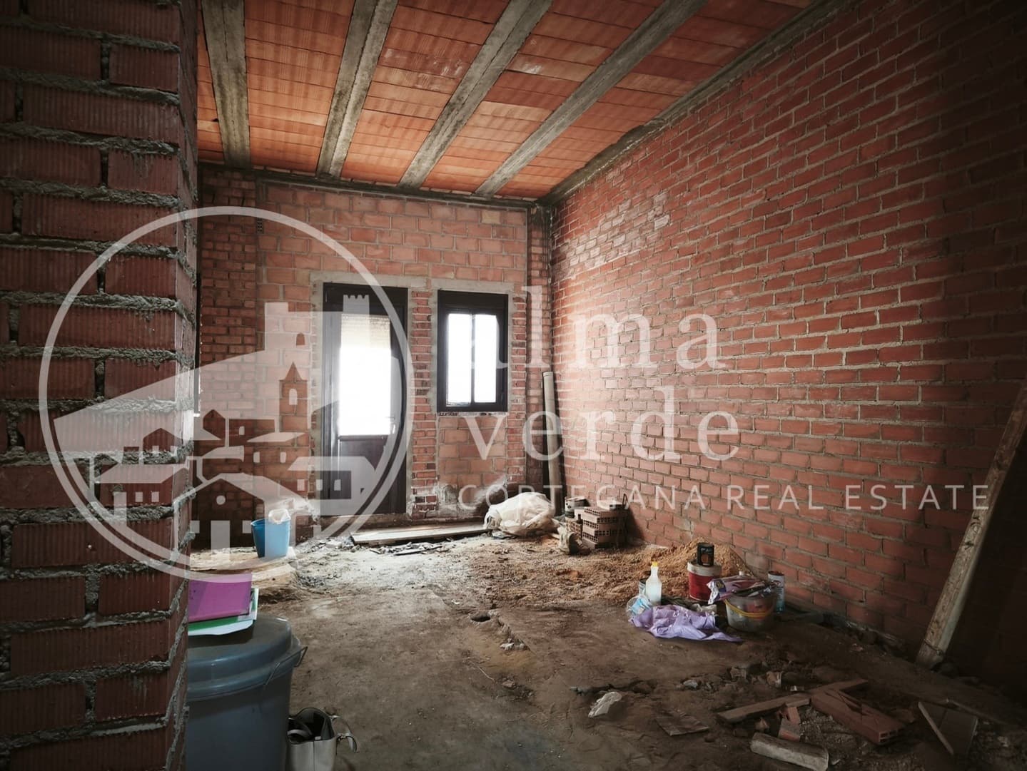 Casa céntrica de esquina frente a la estación - Image 11
