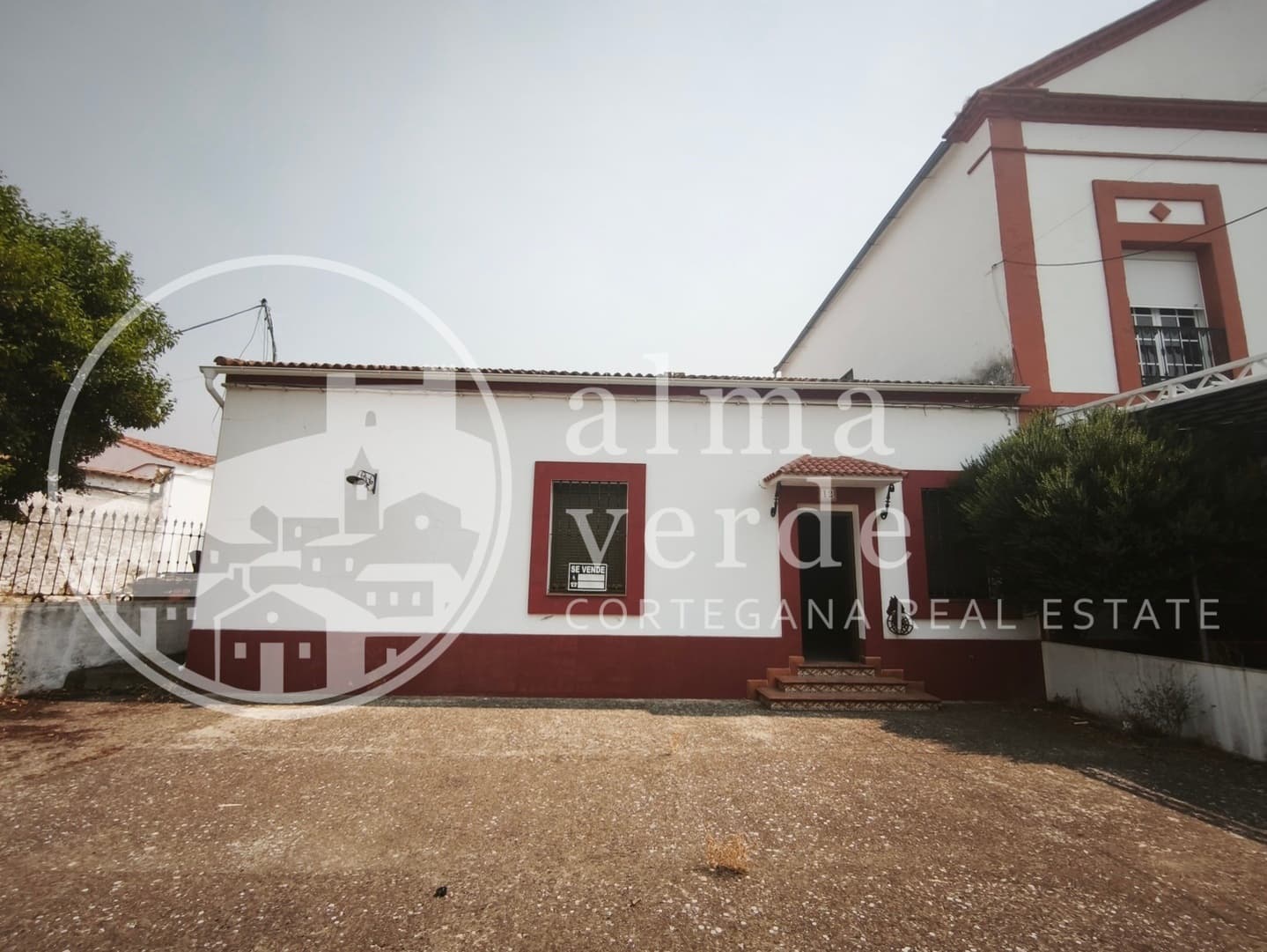 Casa céntrica de esquina frente a la estación - Image 14
